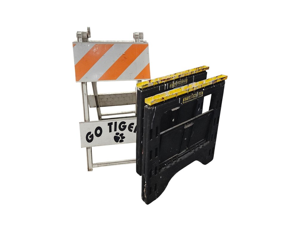 Go Tigers Sign and Sawhorses (Z1)
