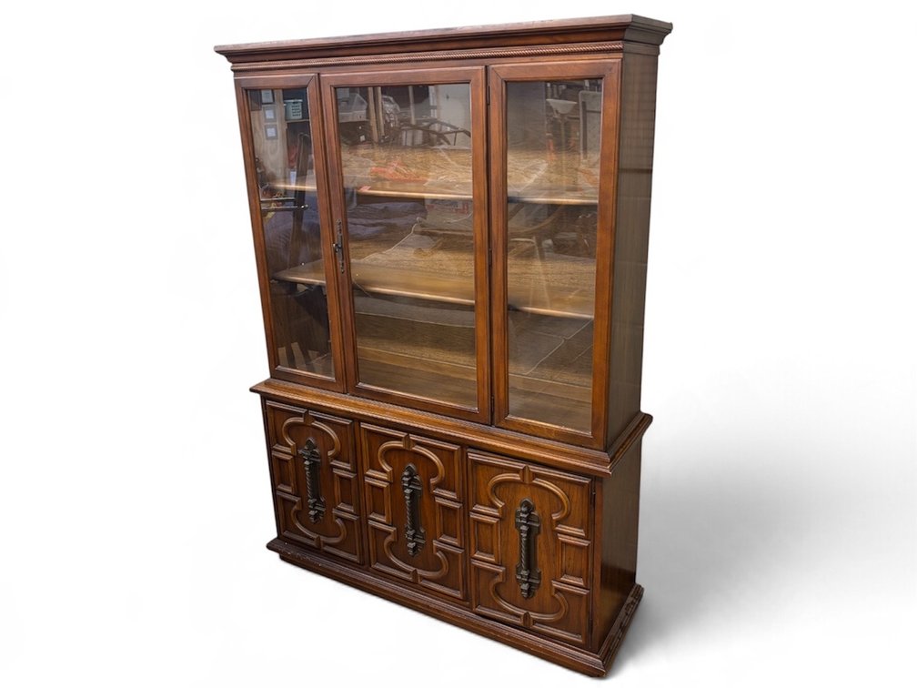 Vintage Dining Room Hutch (Z1)