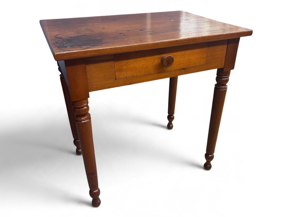 Antique Side Table (Z1)