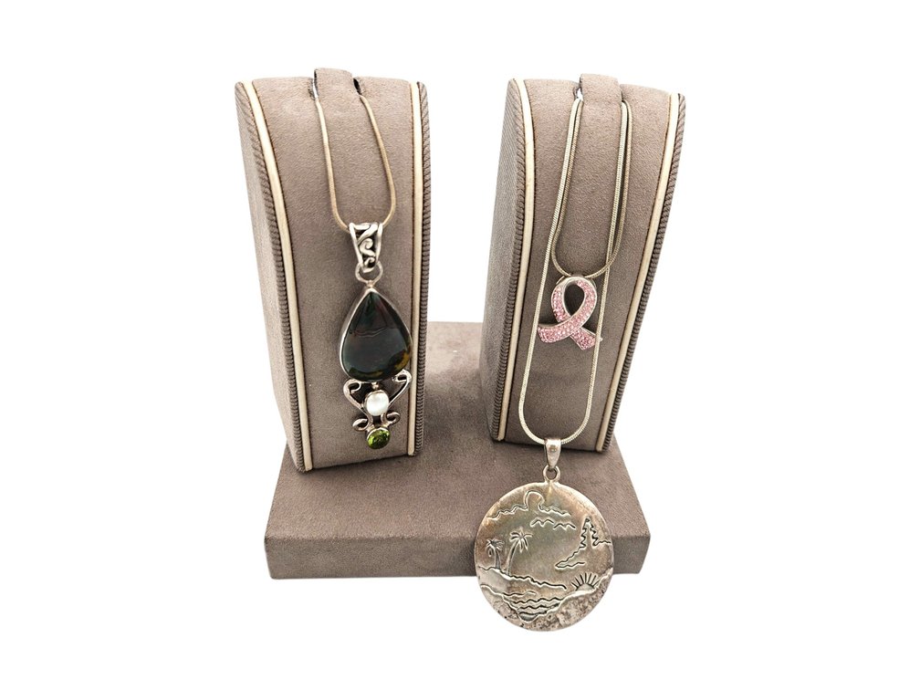 Sterling Necklace Lot (V)