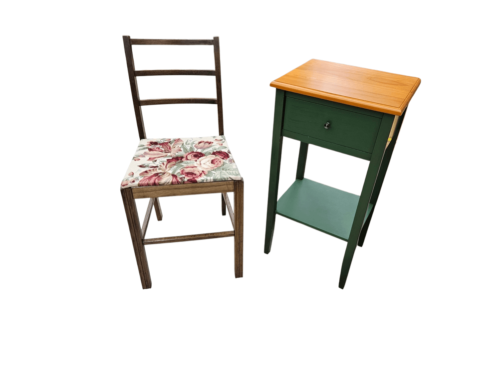 Vintage Flora Chair and Sidetable (Z2)
