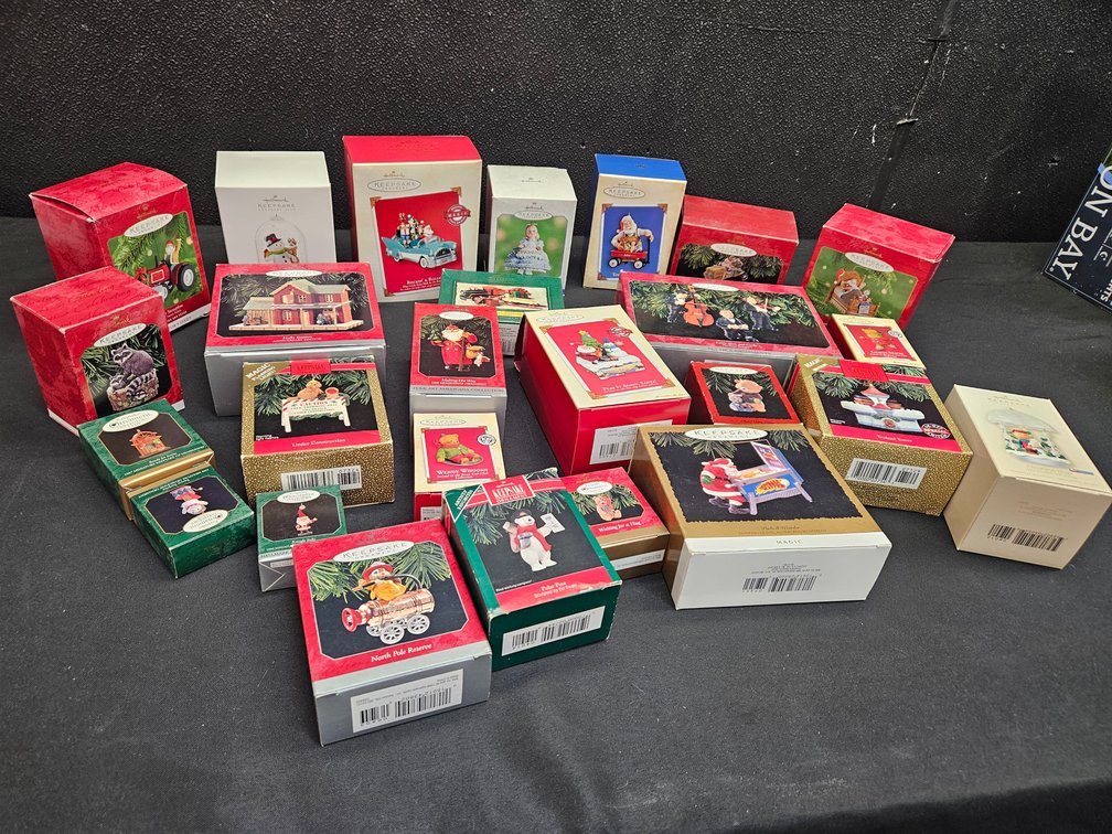 Hallmark Assorted Christmas Tree Ornaments (S-6)