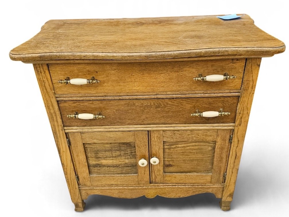 Vintage Wooden Washstand (Z2)
