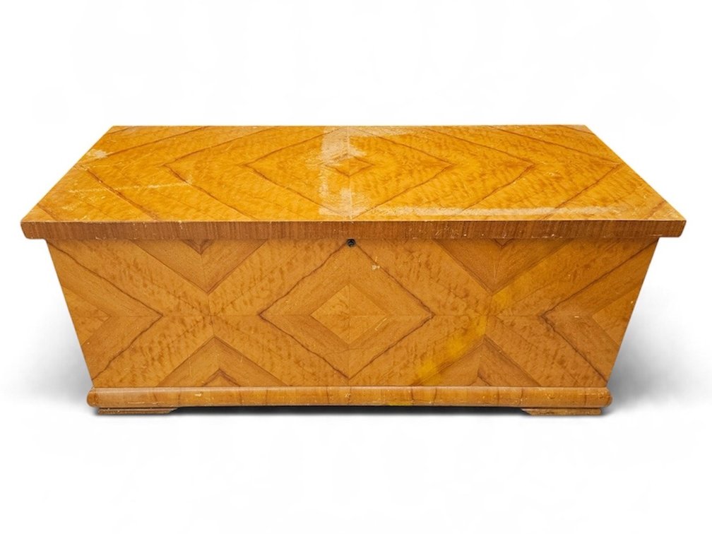 Lane Cedar Chest (Z2)