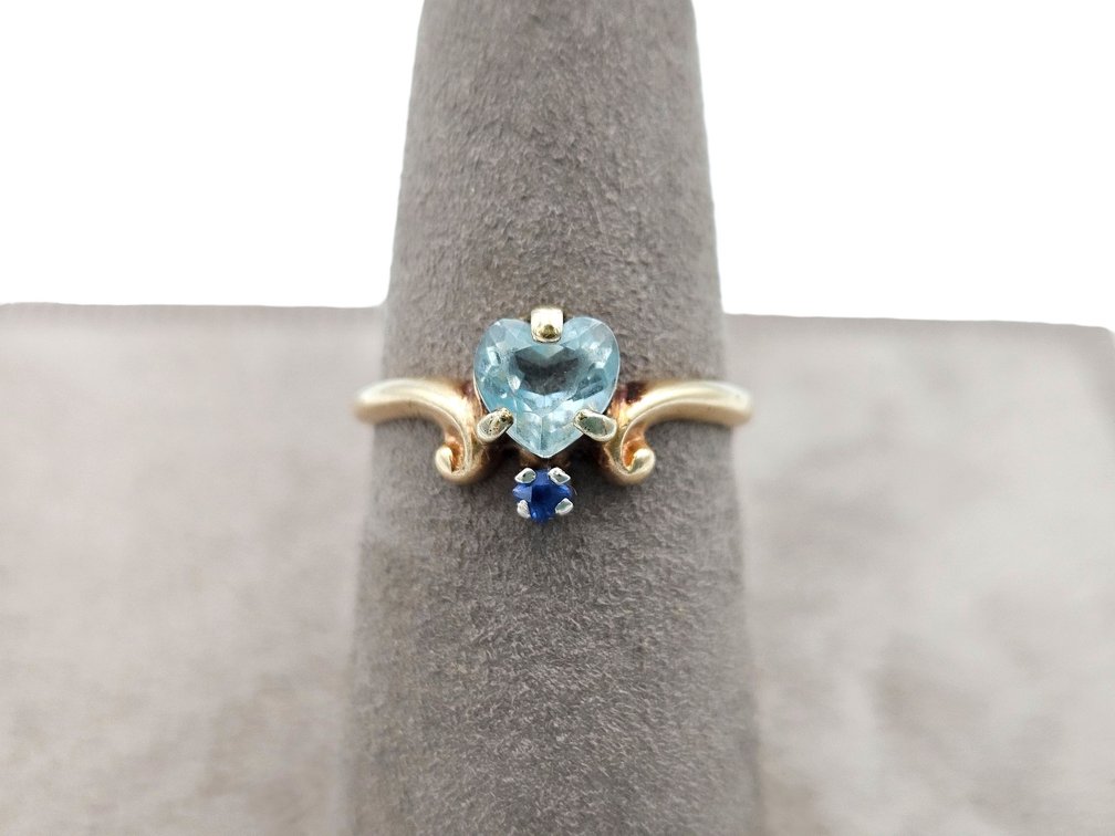 10K Yellow Gold Aquamarine/Sapphire Ring (V)