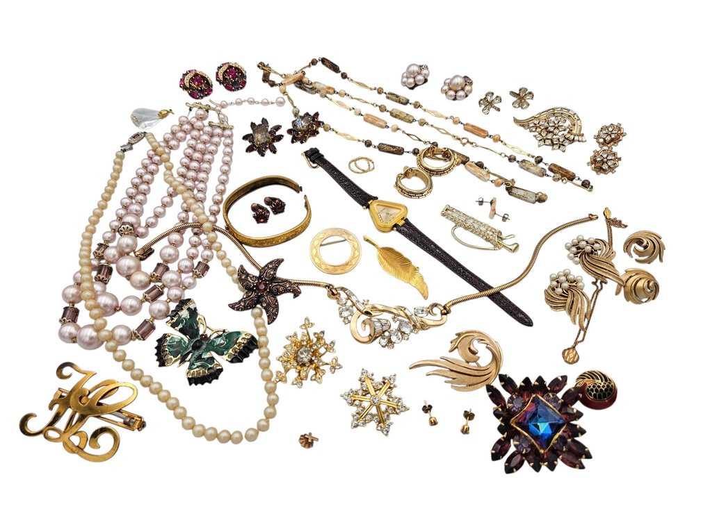 Vintage Costume Jewelry Lot - Purple/Pink/Gold (V)