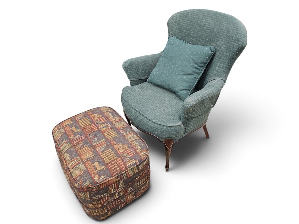 Armchair & Ottoman (Z2)