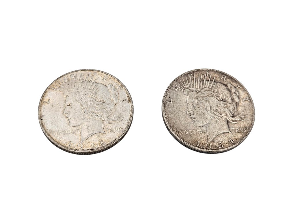 Silver 1922/1934 Peace Dollar Coin Lot (V)