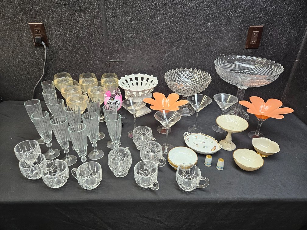 Assorted Glass and Crystal (S10)