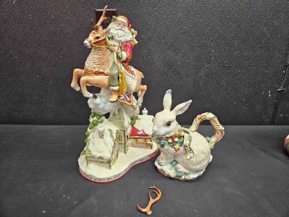 Fitz and Floyd Porcelain Figures (S9)