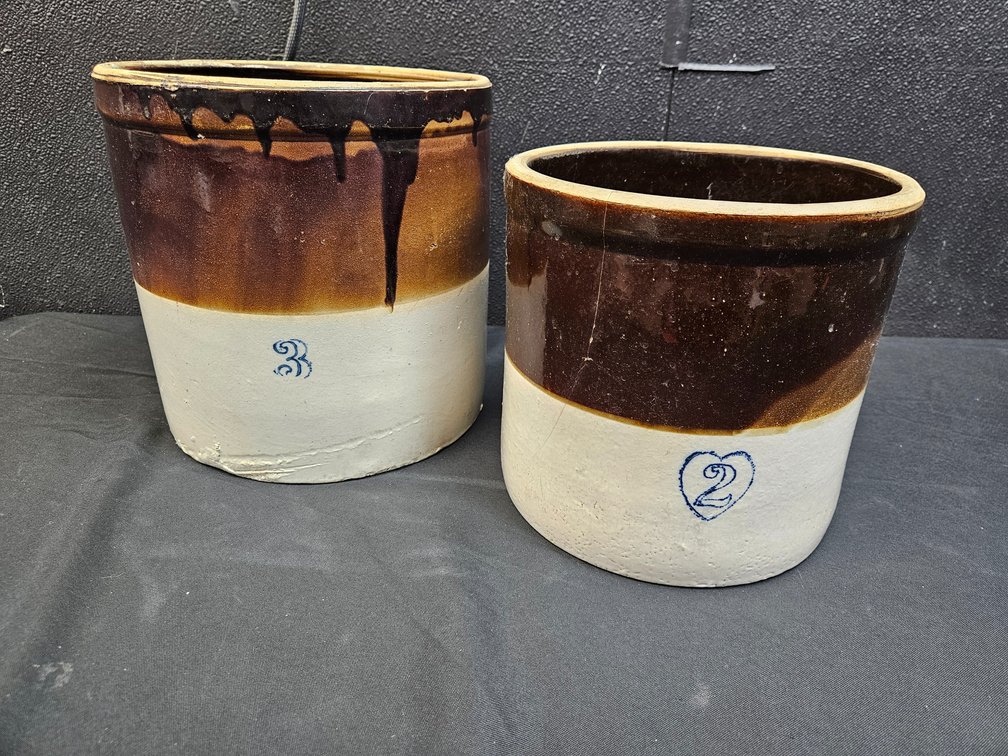 2 and 3gal Croks (S10)
