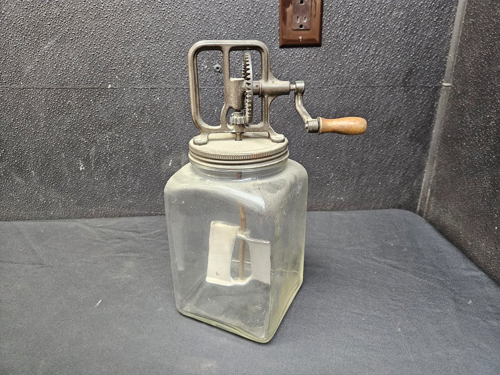 Vintage Kitchen Mixer (S10)