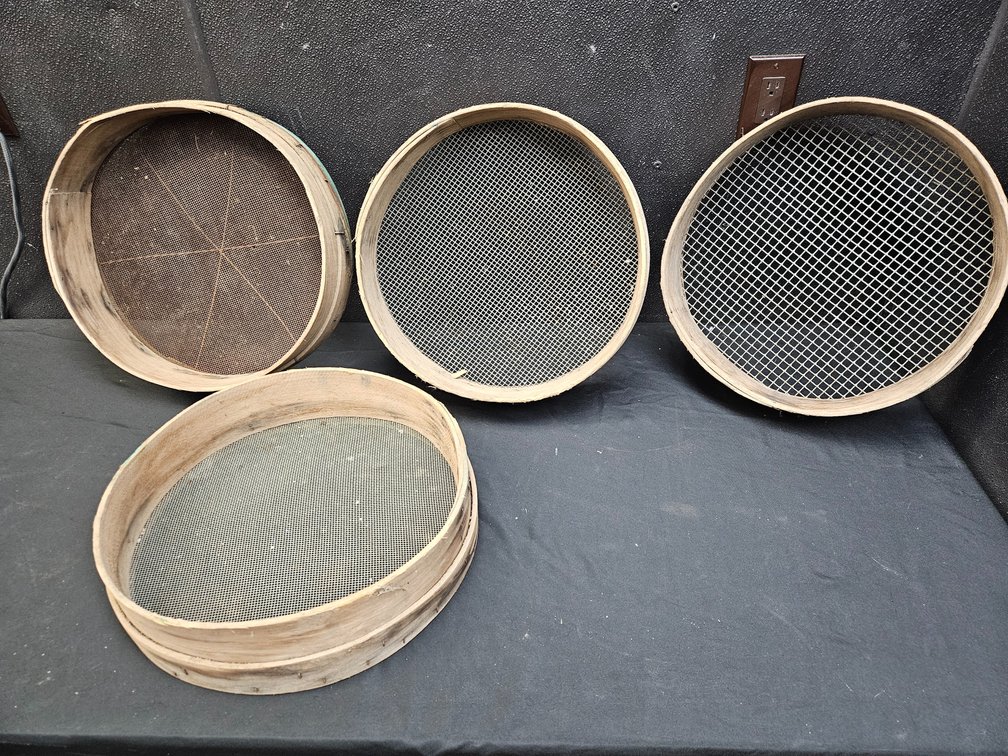 Wood Rimmed Sifters (S13)