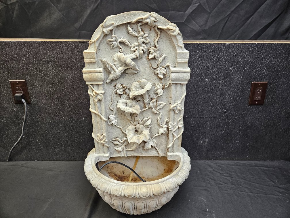 Hanging Water Feature (S13)