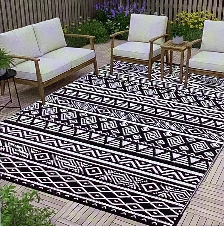 9’x12’ Outdoor Rug (S3)
