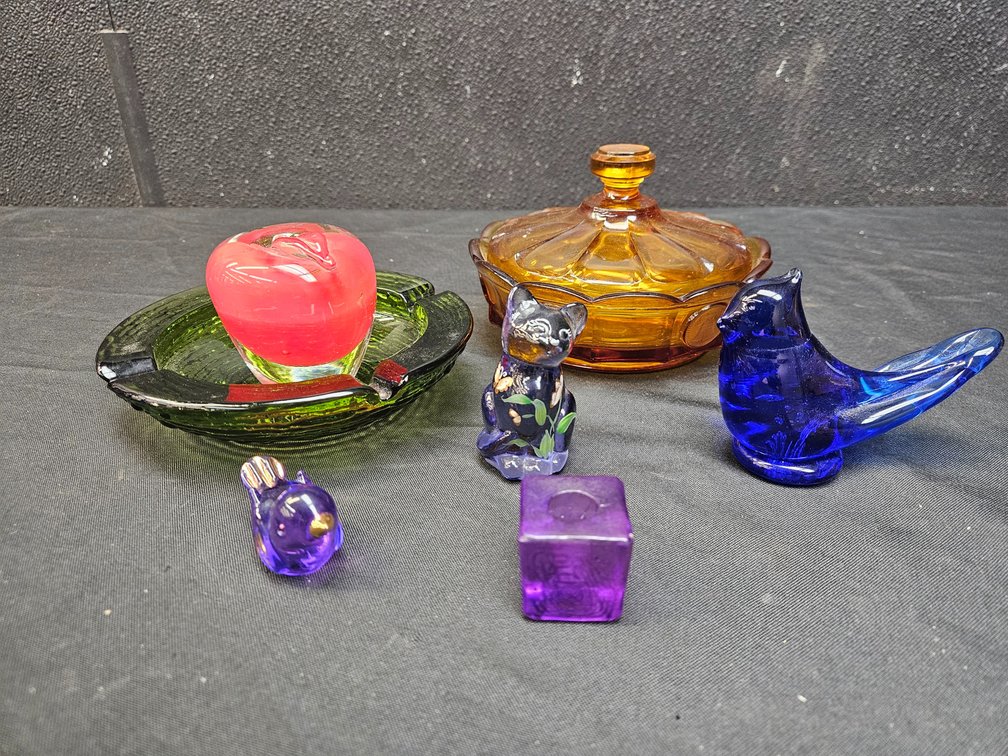 Fenton and Other Mid Century Glass (S8)