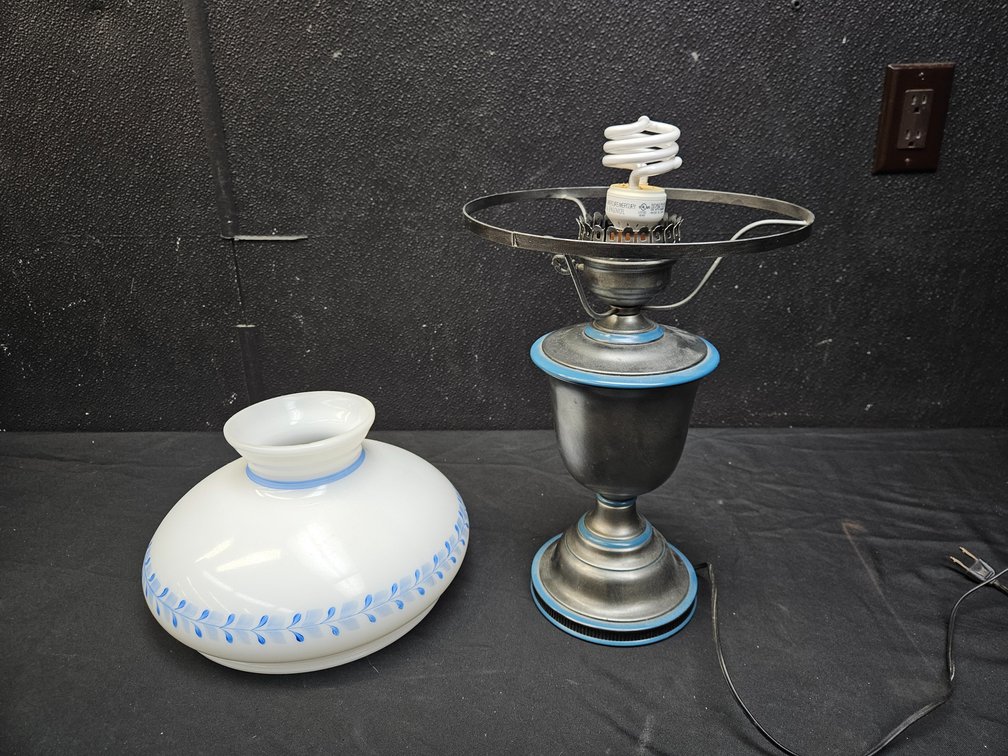 Vintage Hurricane Lamp (S8)