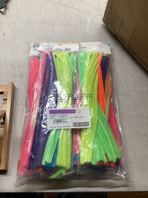 Pipe Cleaner Fuzzy Sticks (S5)