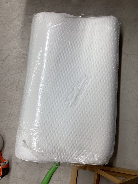 Tempur-Pedic Pillow (S3)