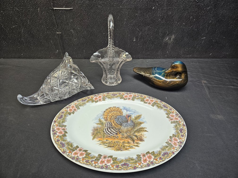 Bundy & Company Wooden Duck and Crystal (S7)