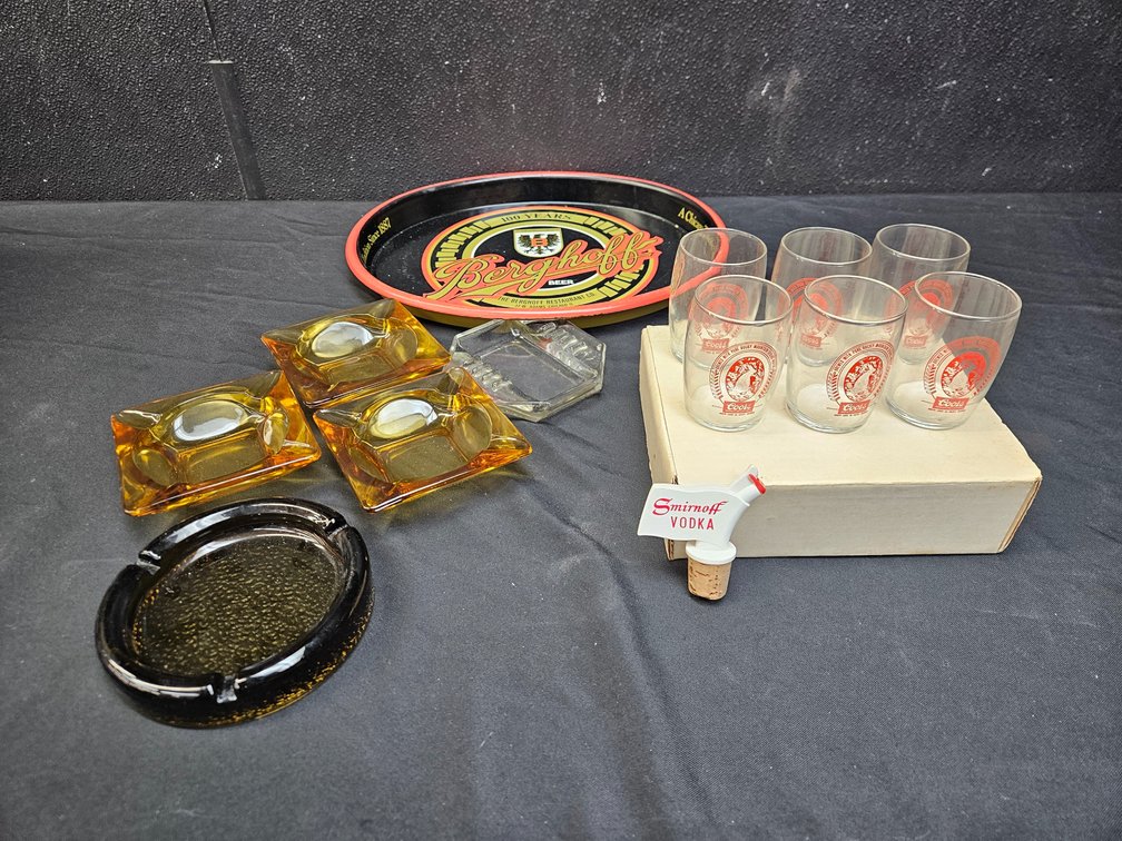 Glass Ashtrays and Coors Beer Glasses (S7)