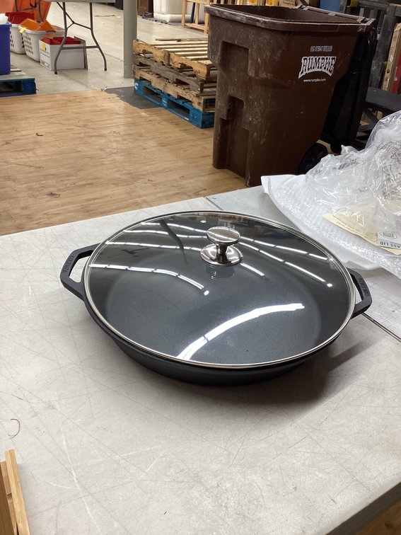 17” Cast Iron Skillet (S4)