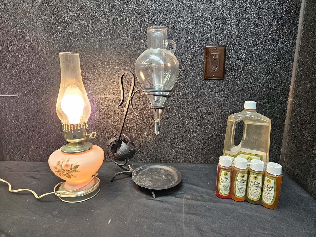 3-Way Lamp and Ultra Pure Lamp Oil (S6)