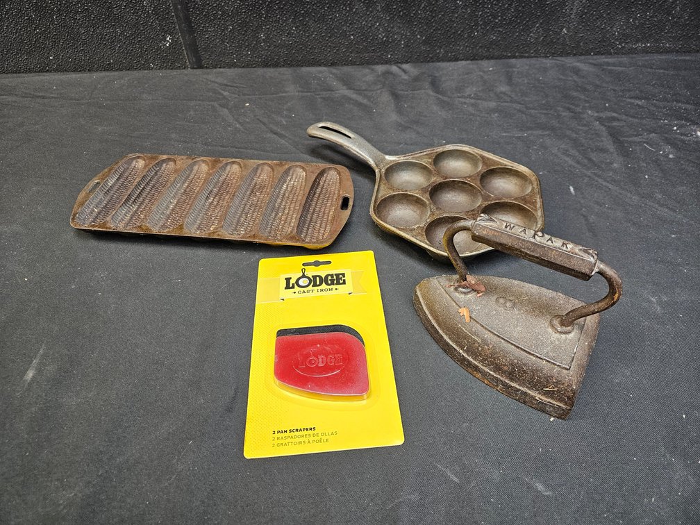 Vintage Cast Iron and #8 Iron (S5)