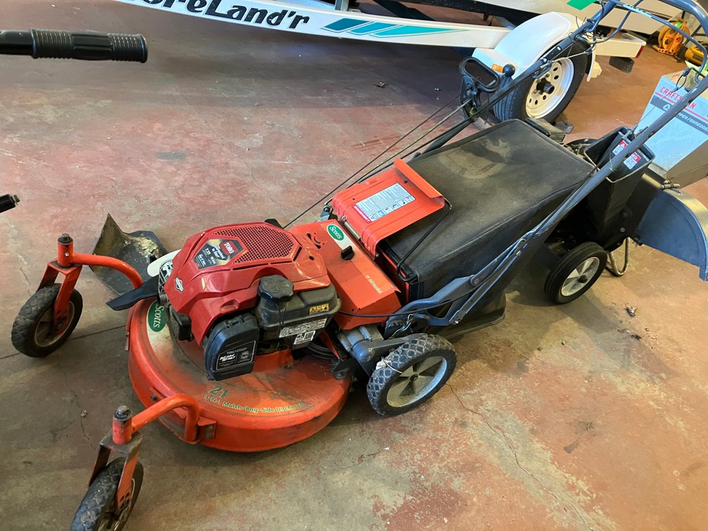 Scott's 21" self-propelled mower