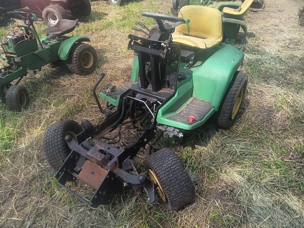 John Deere 425