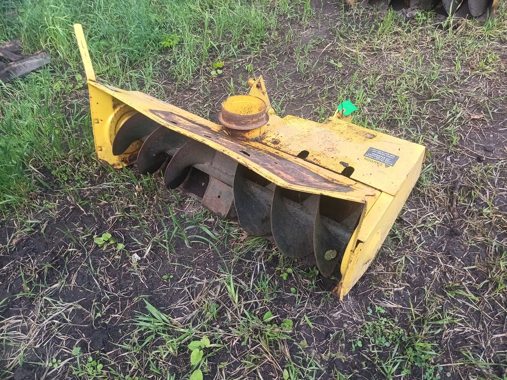 John Deere Snowthrower