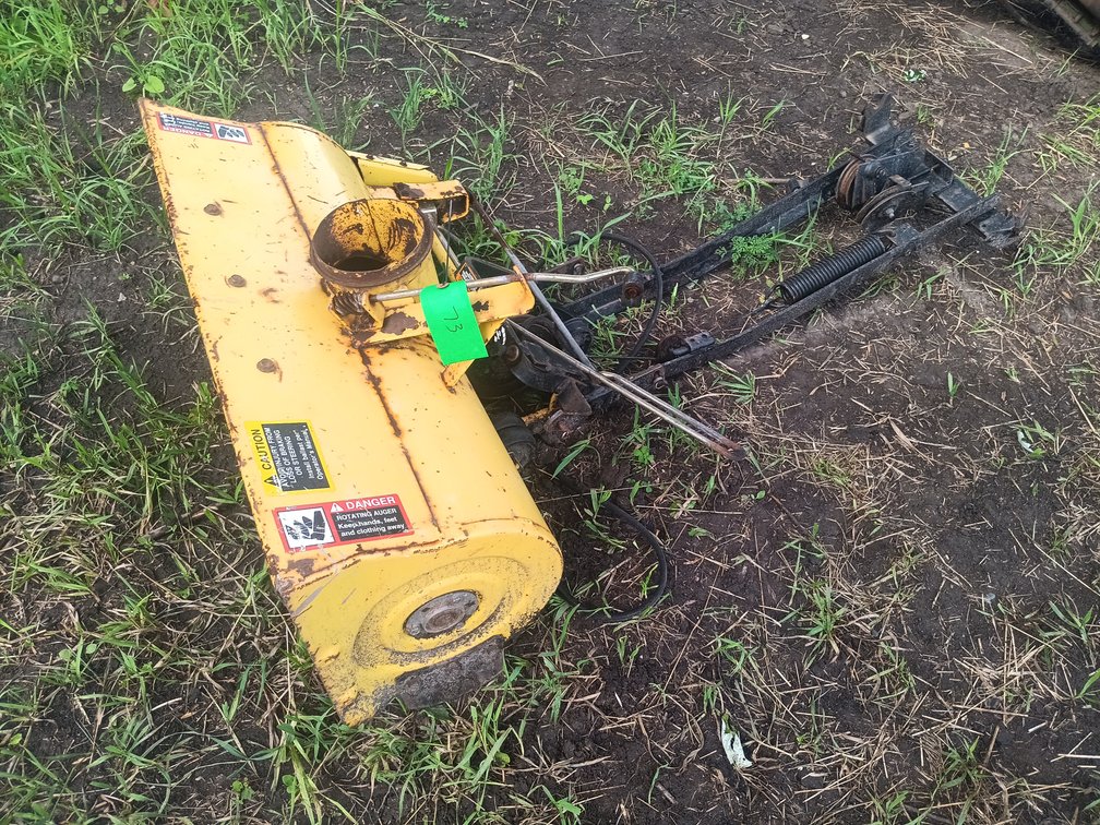 John Deere Snowthrower