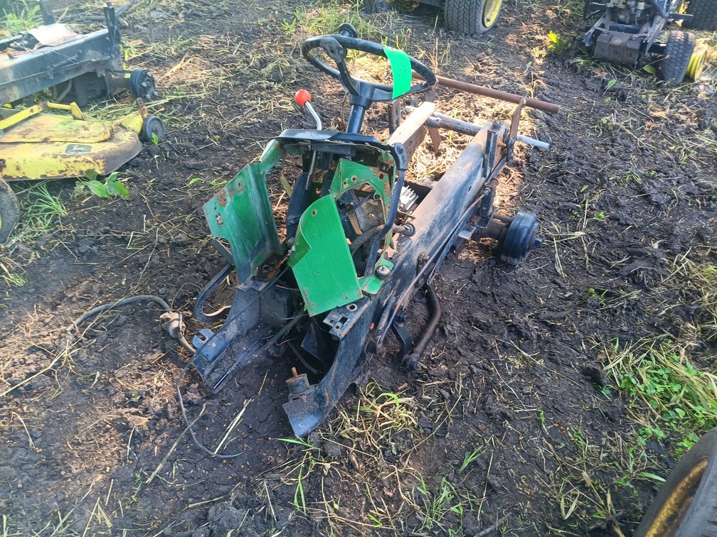 John Deere 330