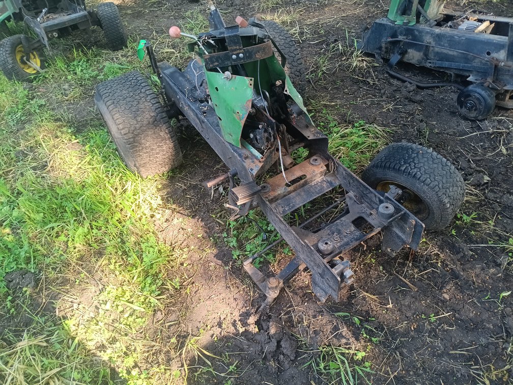 John Deere 317