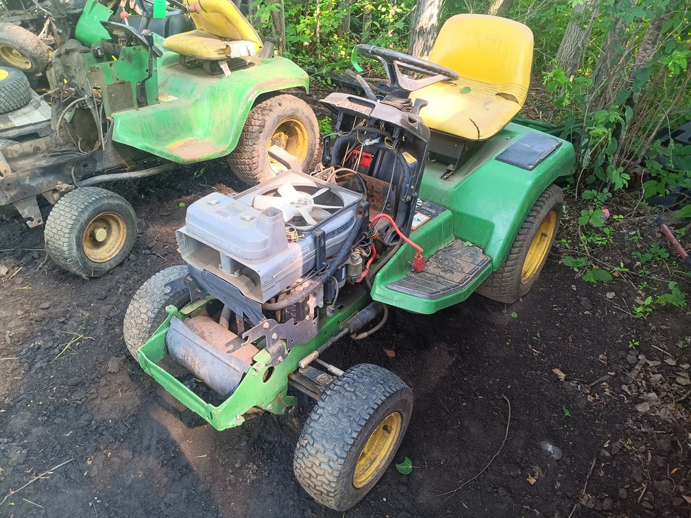 John Deere 345
