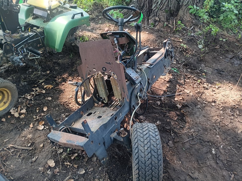 John Deere 318 with auxiliary rear hydraulics