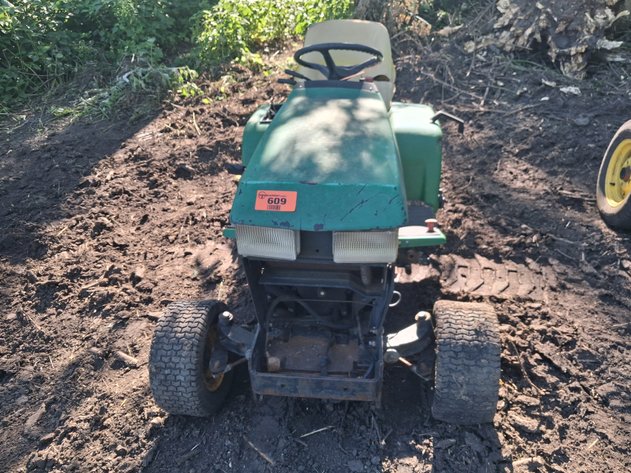 Image for John Deere 425