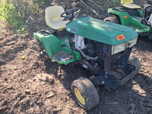 Image for John Deere 425