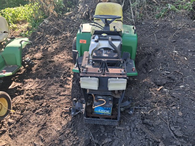 Image for John Deere 425