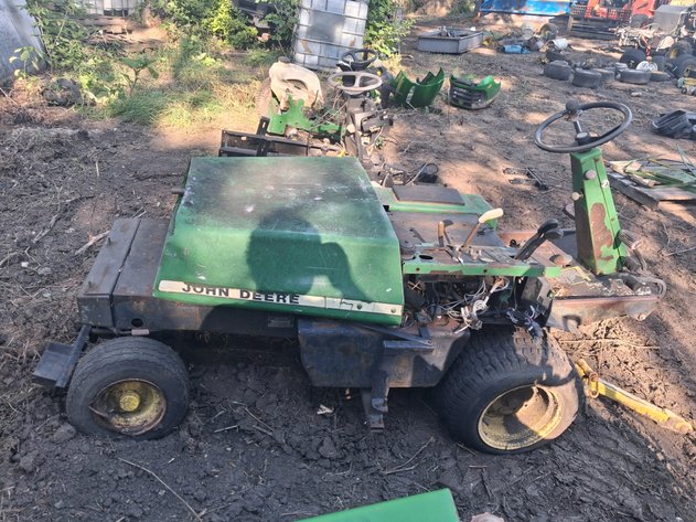 Image for John Deere F912 with 3 Cyl Yanmar Gas