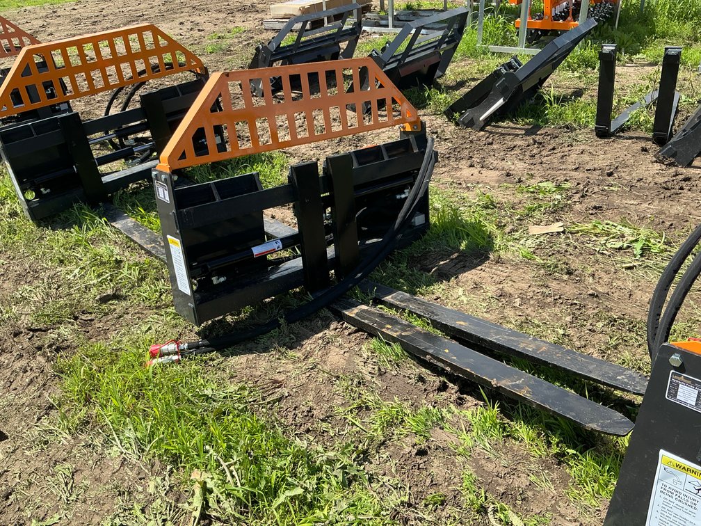 LandHonor Hydraulic Pallet Forks and Frame