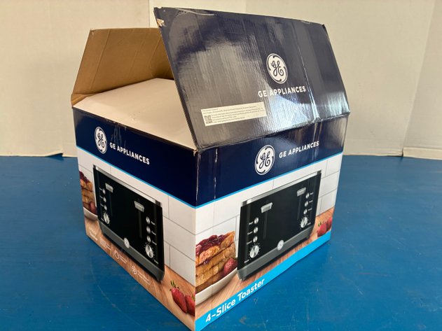 Image for GE 4-Slice 1500 watt Black Toaster with 7 Shade Settings