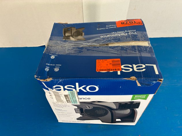 Image for Lasko U15610 Pro-Performance Pivoting Utility Blower Fan