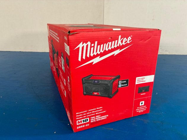 Image for Milwaukee M18 18V Lithium-Ion Cordless Jobsite Radio