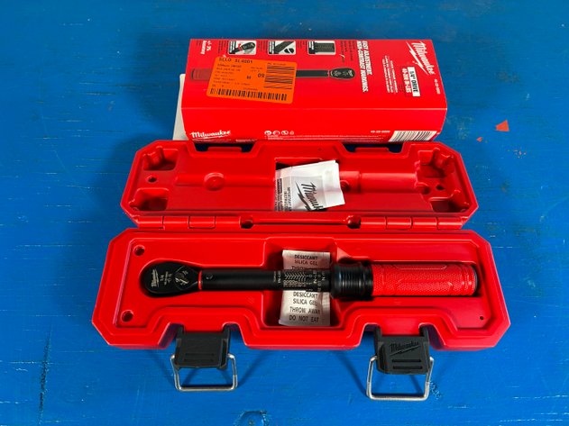 Image for Milwaukee 48-22-9200 1/4” Drive Click Torque Wrench (40-200 In·lbf)