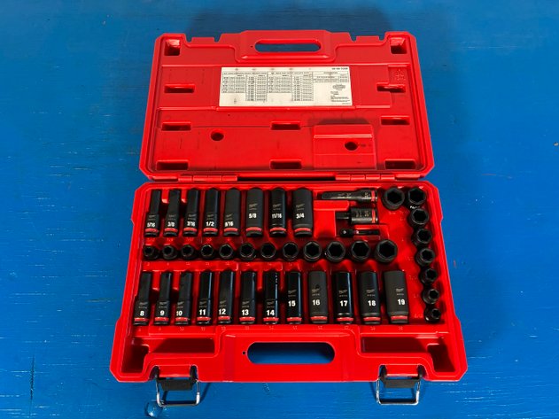 Image for Milwaukee 49-66-7009 43PCSHOCKWAVE Impact Duty 3/8IN Drive SAE & Metric Deep 6 Point Socket Set