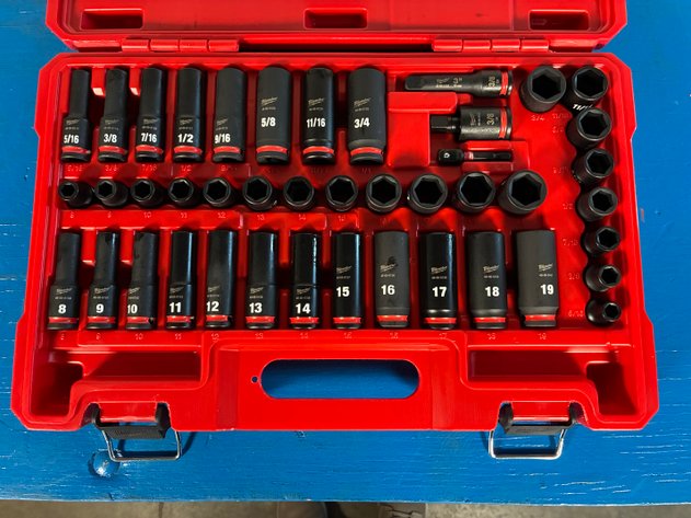 Image for Milwaukee 49-66-7009 43PCSHOCKWAVE Impact Duty 3/8IN Drive SAE & Metric Deep 6 Point Socket Set