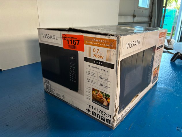 Image for Vissani 0.7 cu. ft. Electric 700-W Countertop Microwave in Black with Turntable, 6-Heating Functions, and 2-Step Lock System