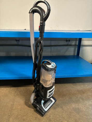 Image for Shark Navigator Lift Away Deluxe Vacuum Cleaner