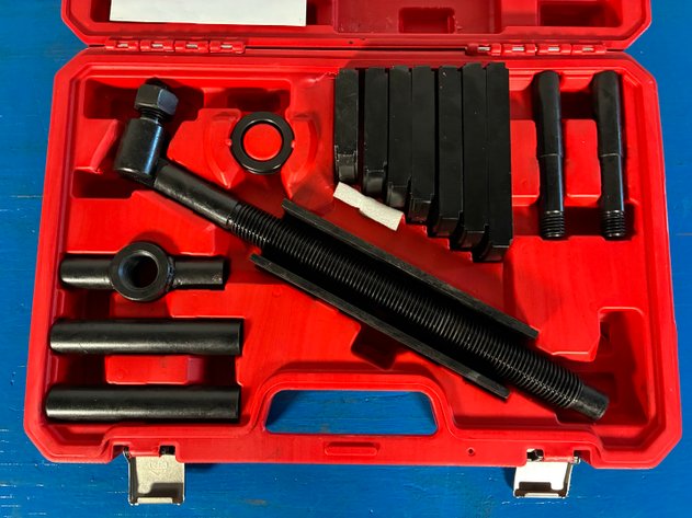 Image for Vevor Cylinder Liner Puller Set Dry/Wet-Type Diesel Engines Liner Puller Tool 75 mm to 138 mm for Universal Auto Repair